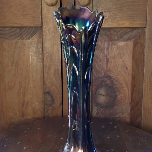 Fenton Carnival Glass Vase - Picture 12 of 14